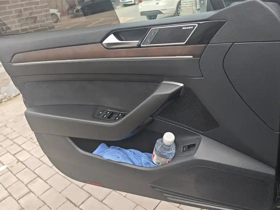 VOLKSWAGEN MAGOTAN 2020