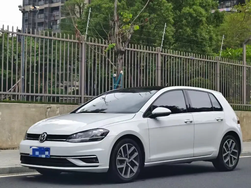 VOLKSWAGEN GOLF 2020