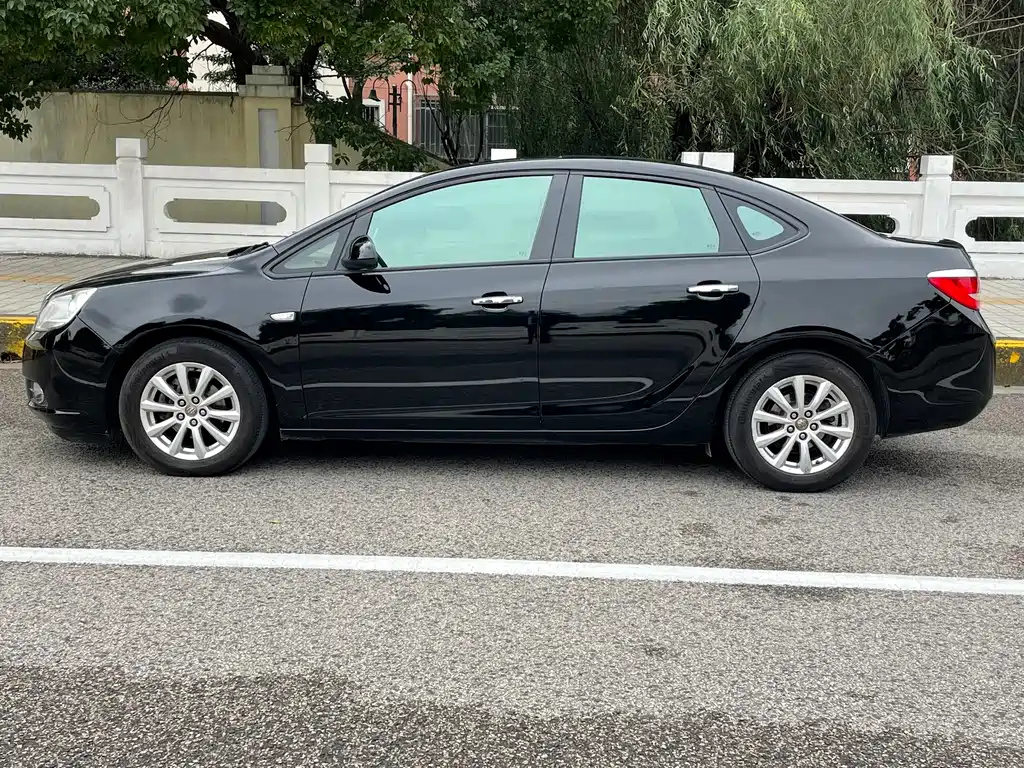BUICK EXCELLE 2010