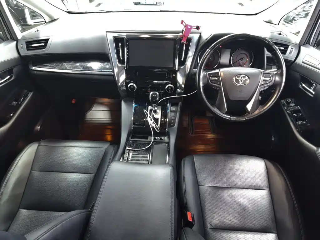 TOYOTA ALPHARD 2018
