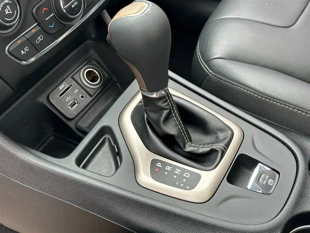 JEEP CHEROKEE 2017