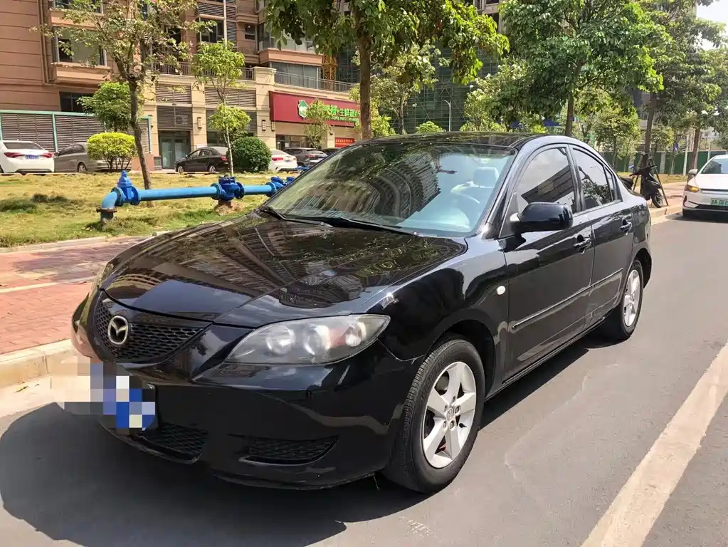 MAZDA 3 2010