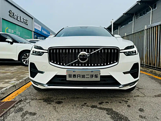 VOLVO XC60 2025