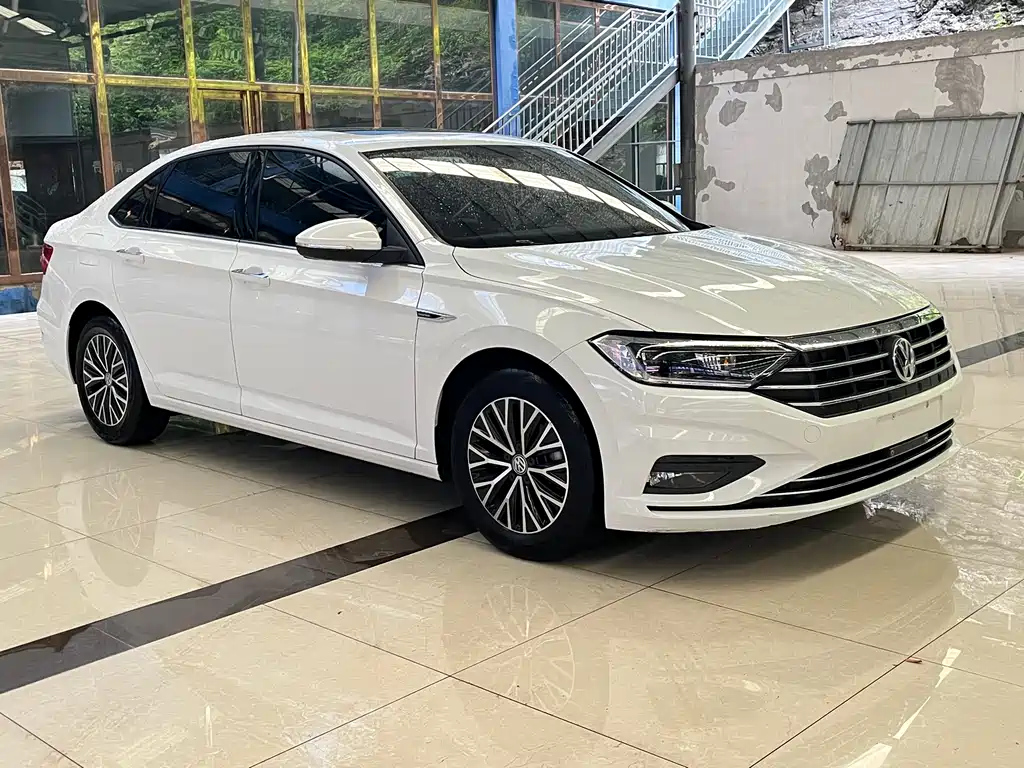 VOLKSWAGEN SAGITAR 2020
