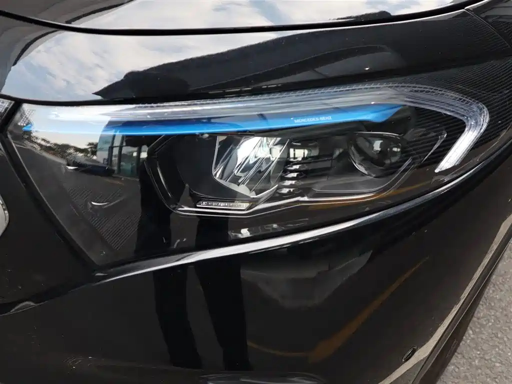 MERCEDES BENZ EQB 2023