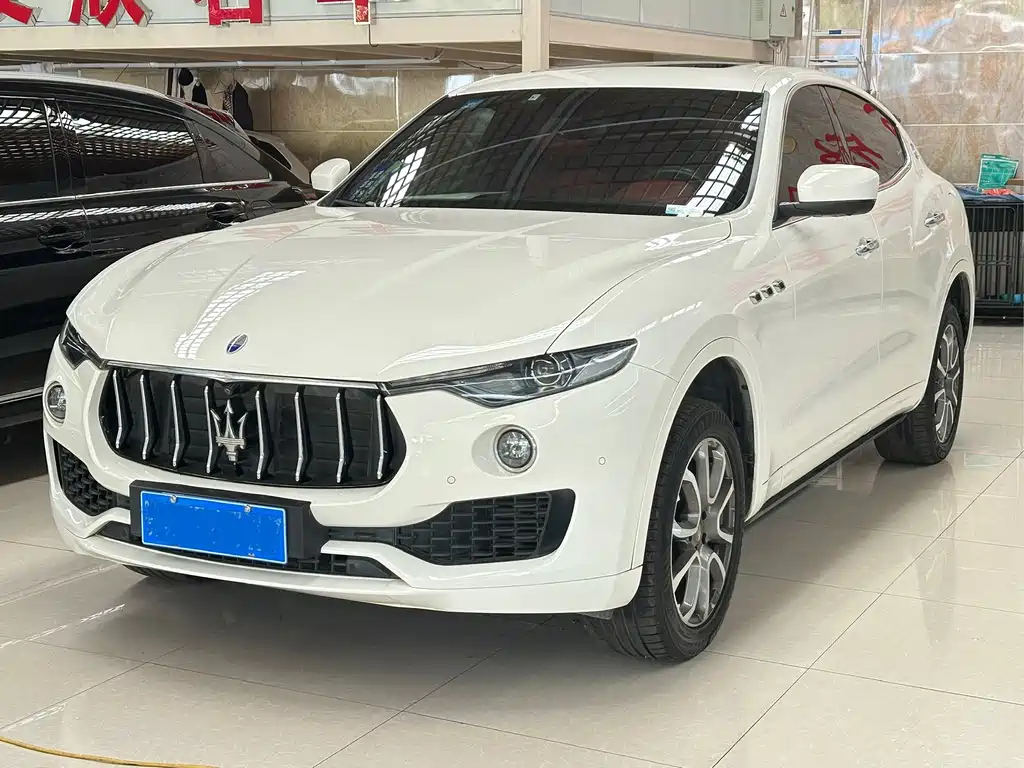 MASERATI LEVANTE 2016