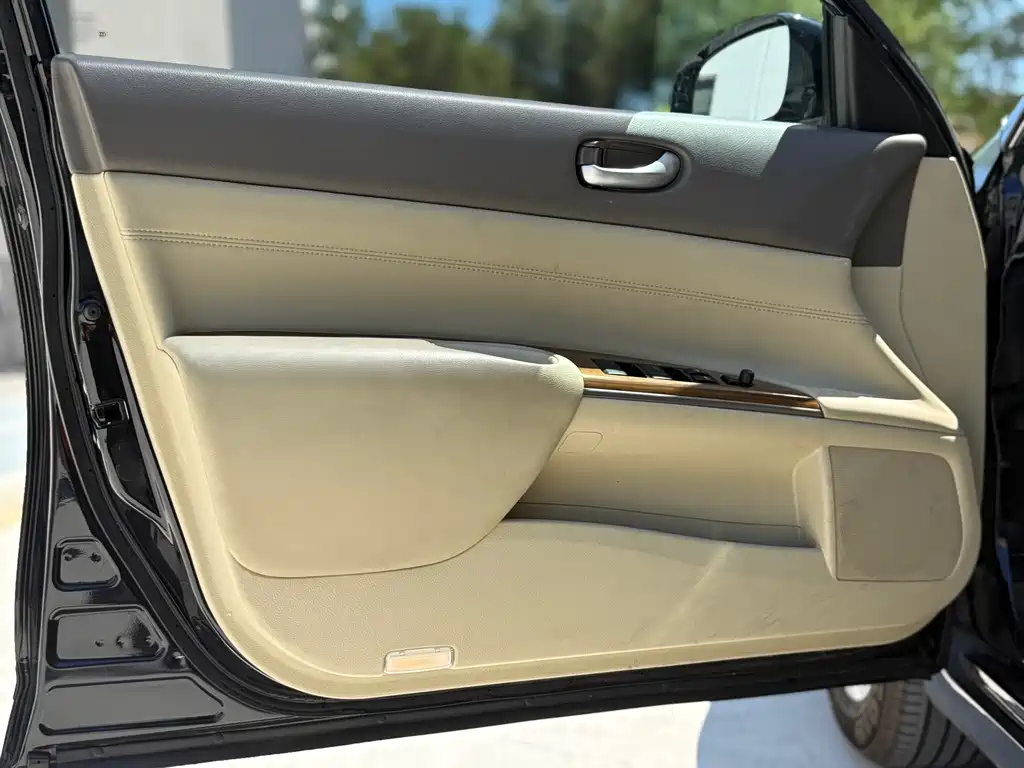 NISSAN TEANA 2012