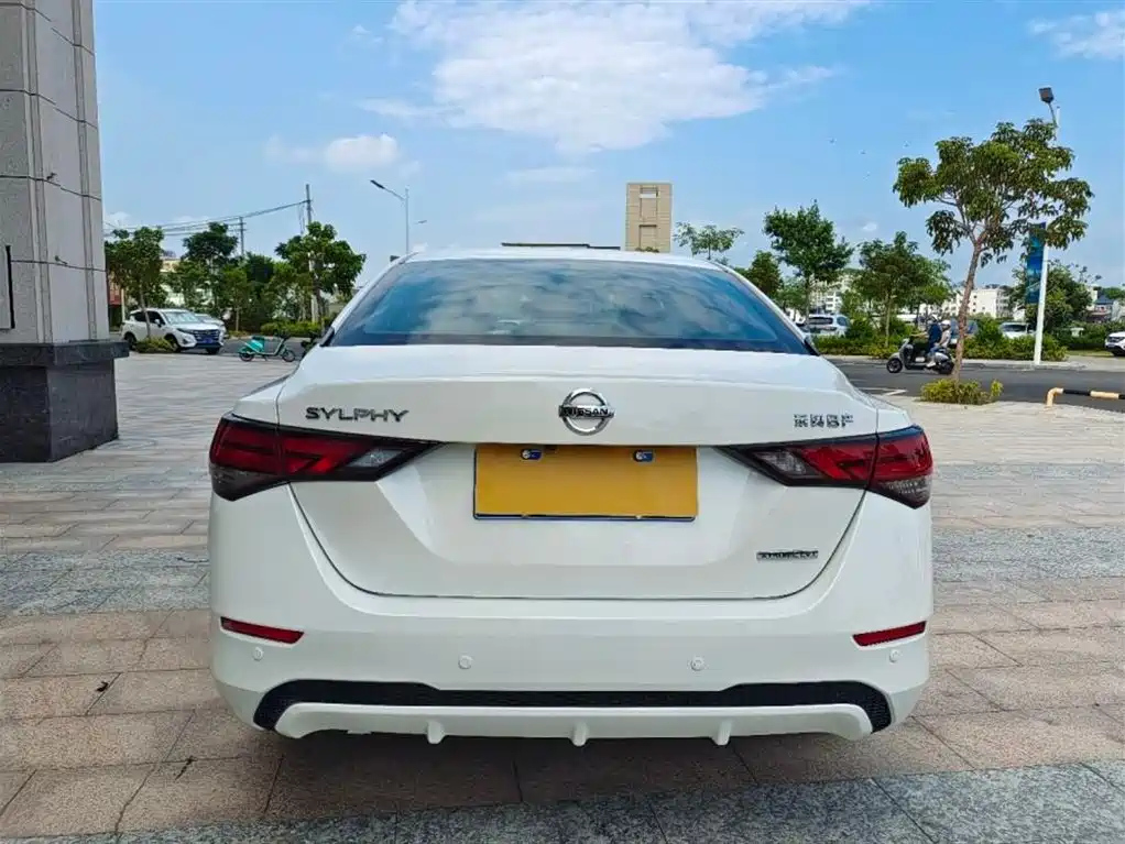 NISSAN SYLPHY 2021