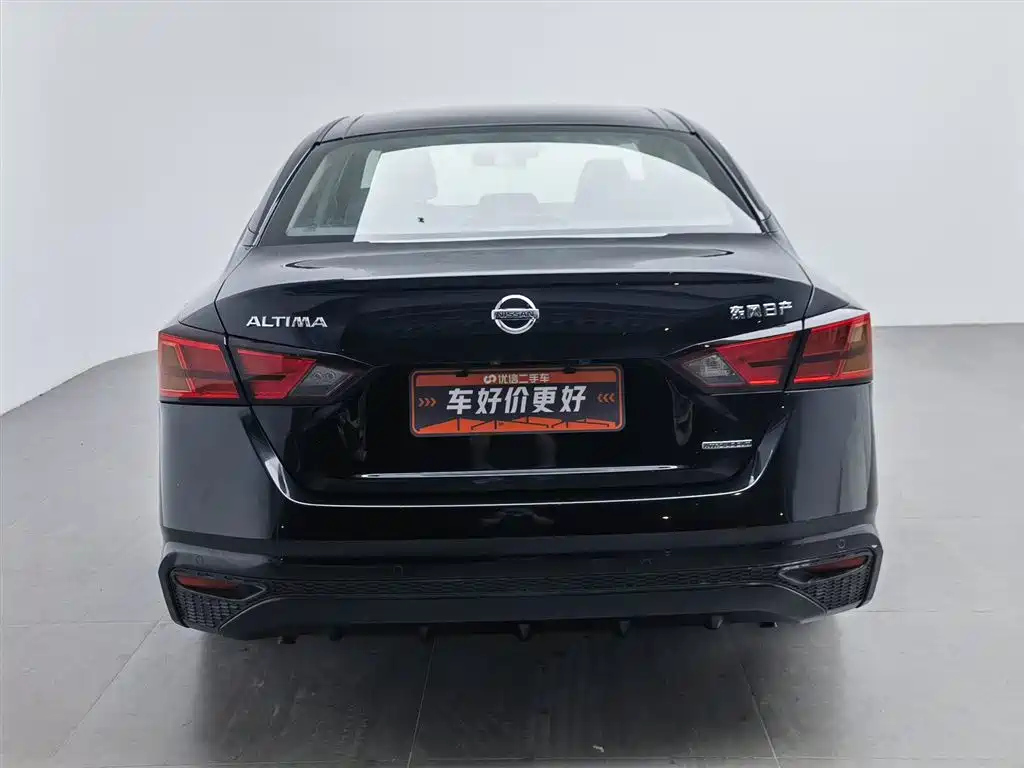 NISSAN TEANA 2021