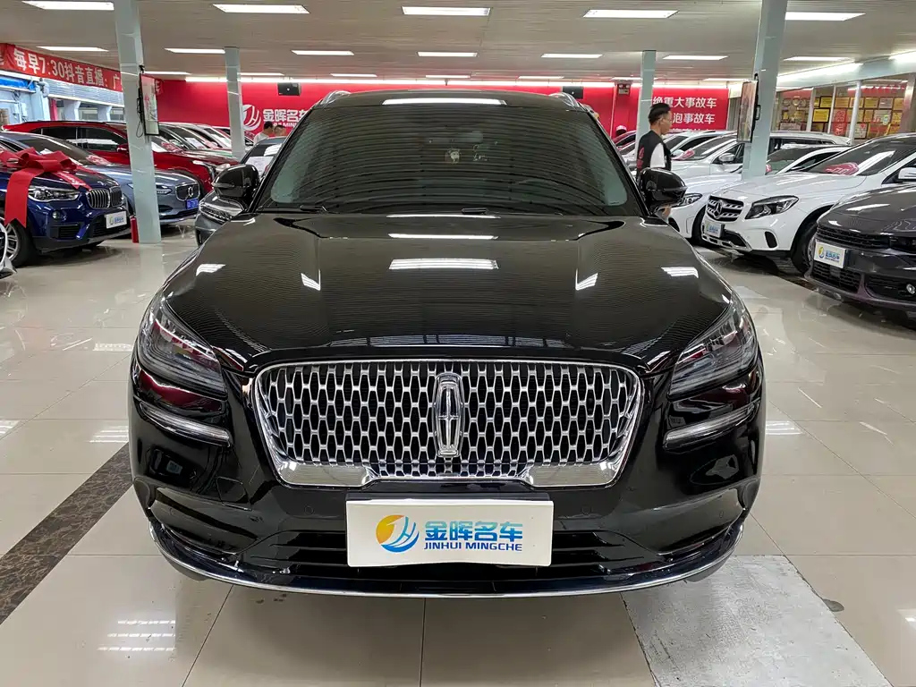 LINCOLN ADVENTURER 2022
