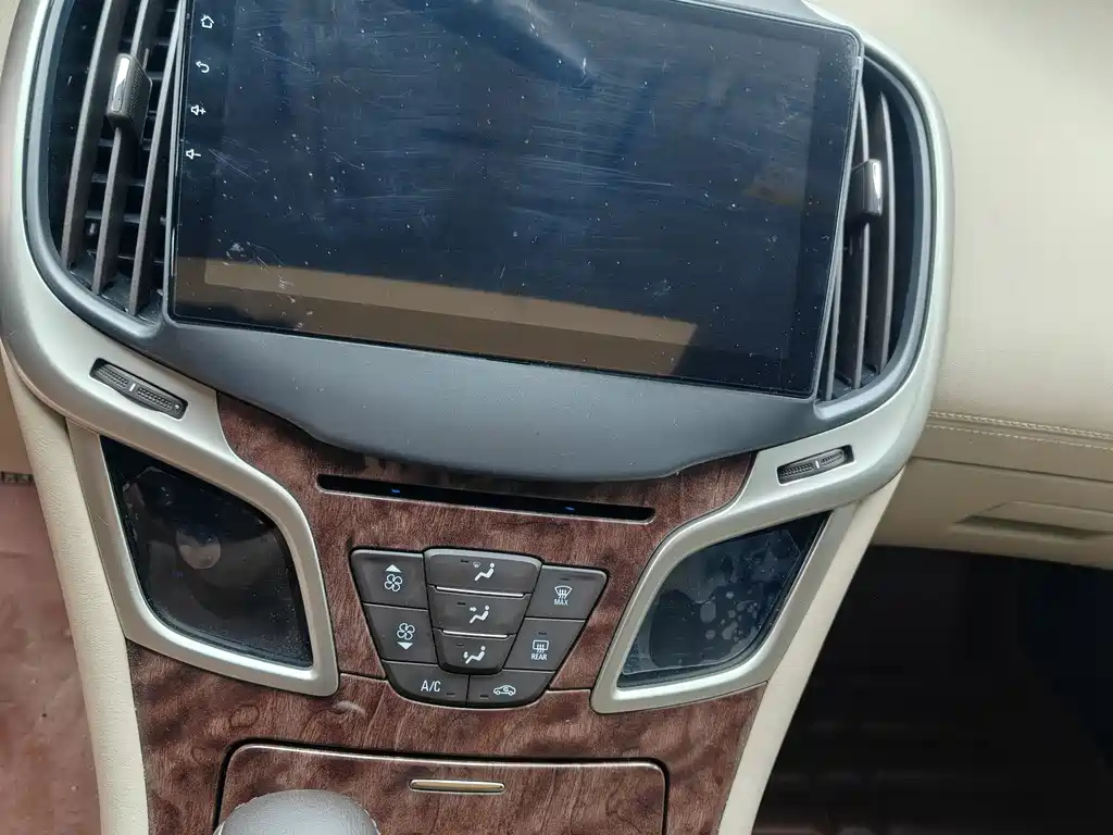 BUICK LACROSSE 2013