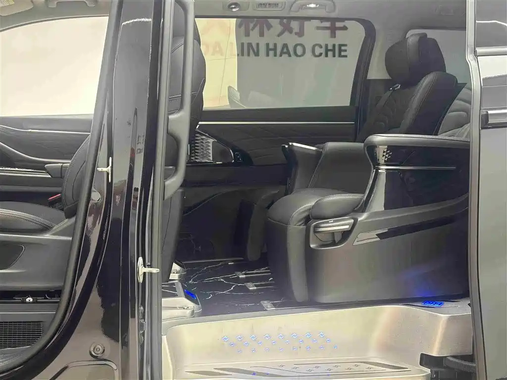 TRUMPCHI M8 2024