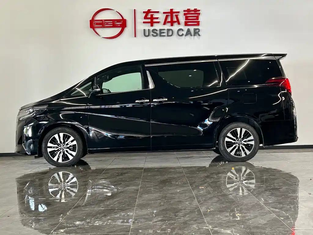 TOYOTA ALPHARD 2018