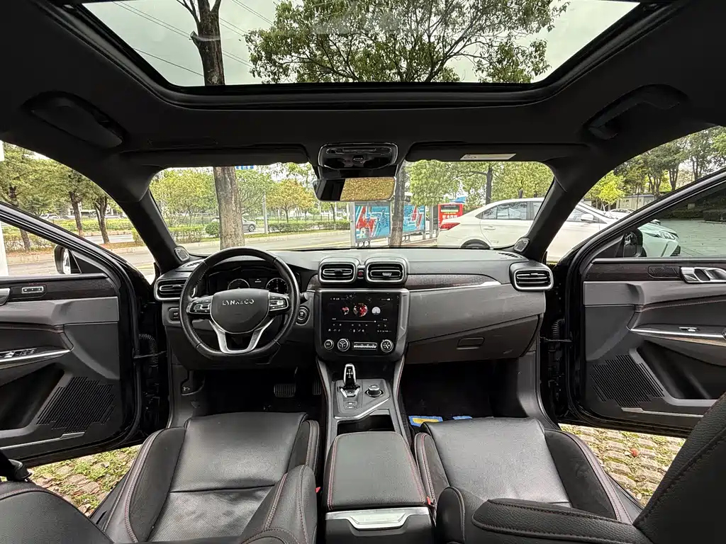 LYNK&CO 03 2019