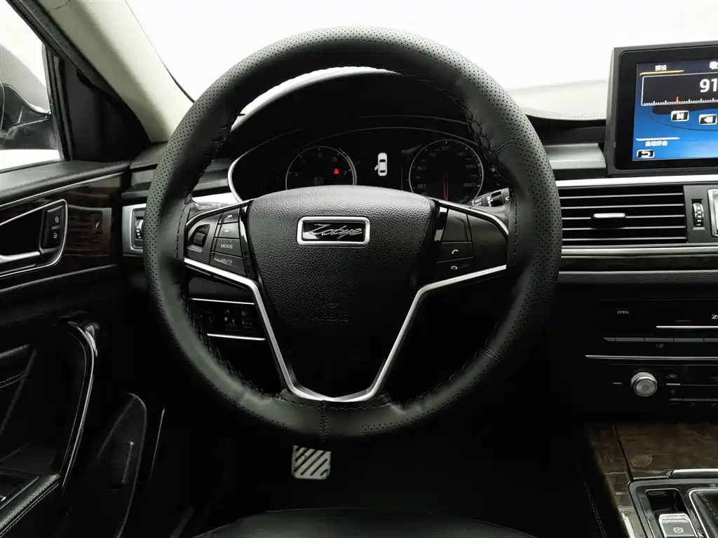 ZOTYE Z700 2016