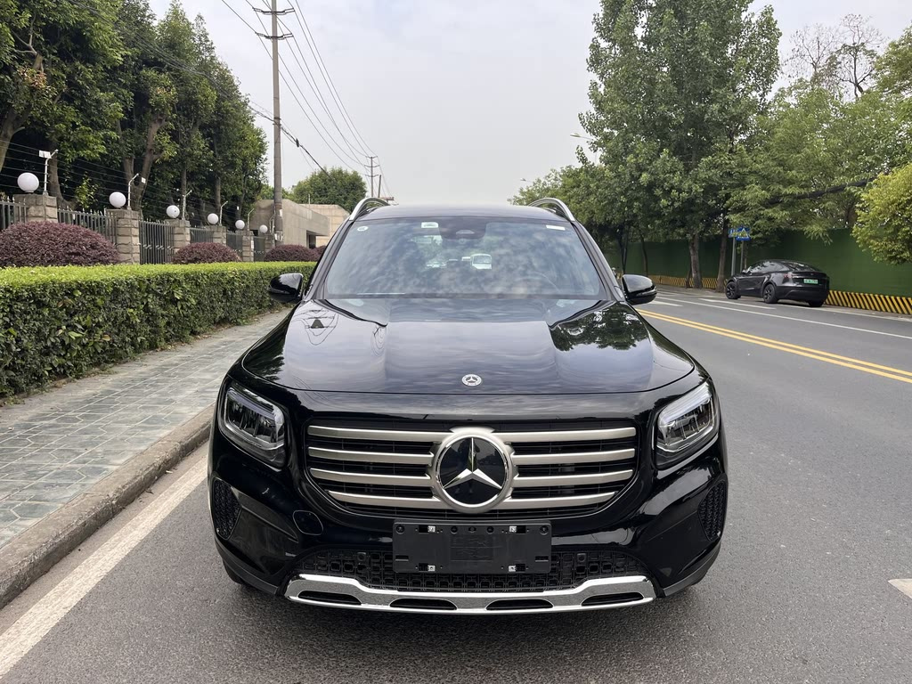 MERCEDES BENZ GLB 2024