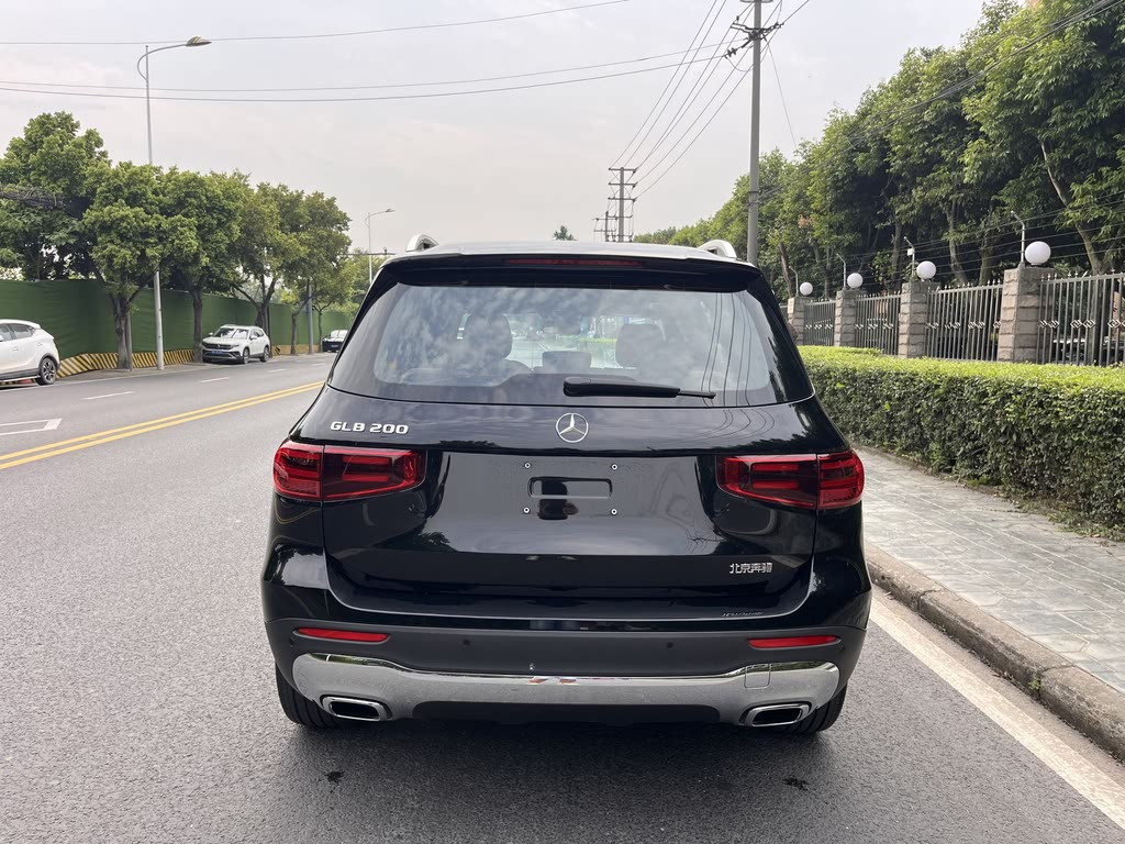 MERCEDES BENZ GLB 2024