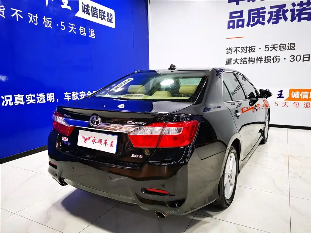 TOYOTA CAMRY 2012