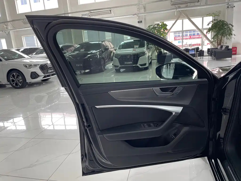 AUDI A6L 2023