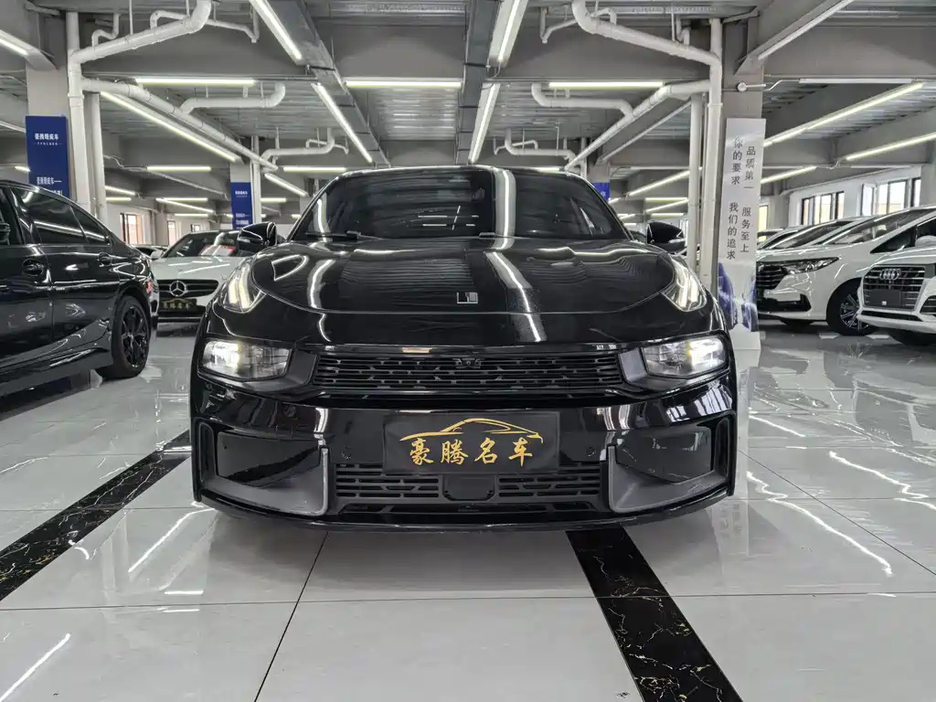 LYNK&CO 03 2022