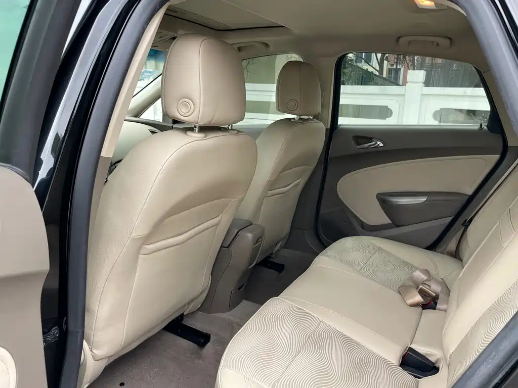 BUICK EXCELLE 2010