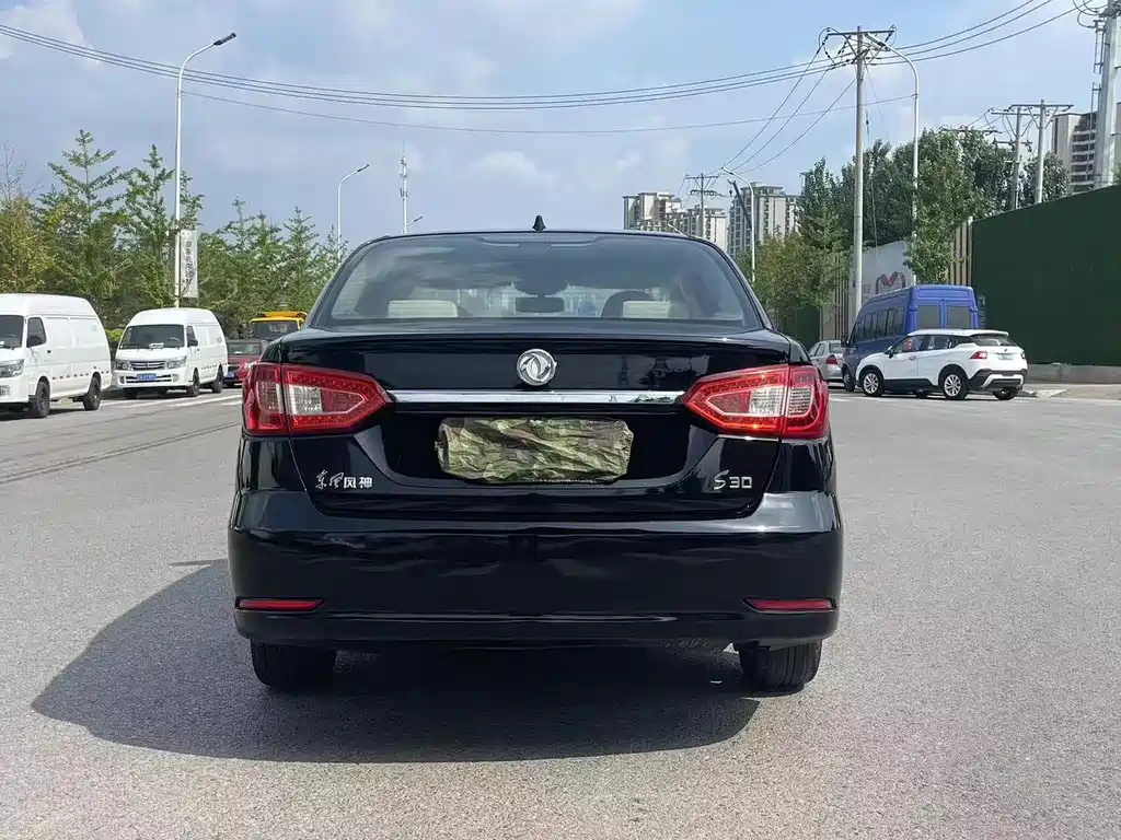 DONGFENG AEOLUS S30 2013