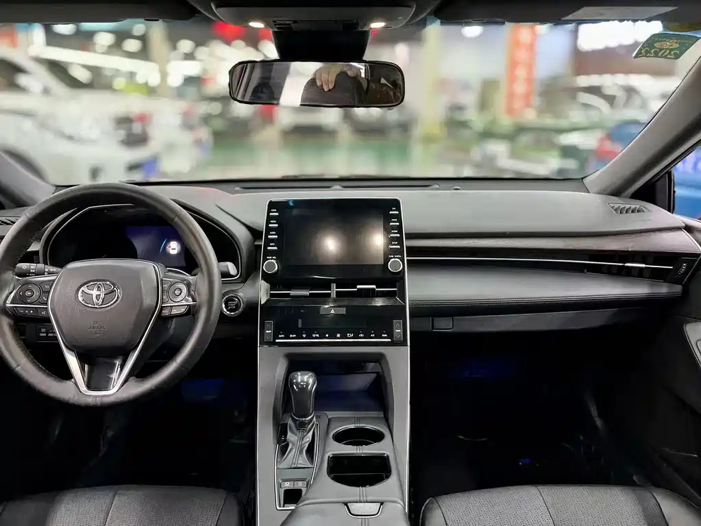 TOYOTA AVALON 2020