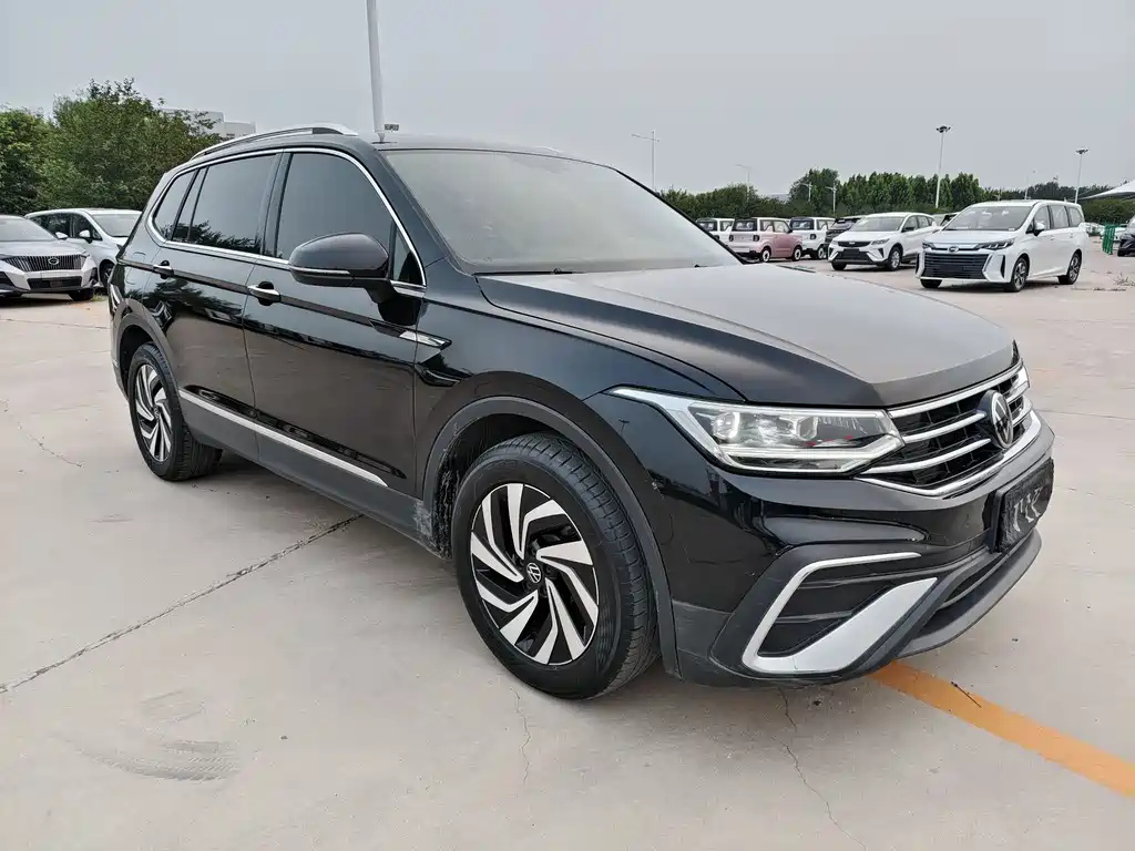VOLKSWAGEN TIGUAN L 2024