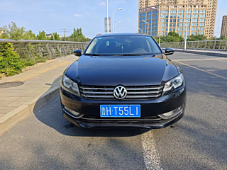 VOLKSWAGEN PASSAT 2011