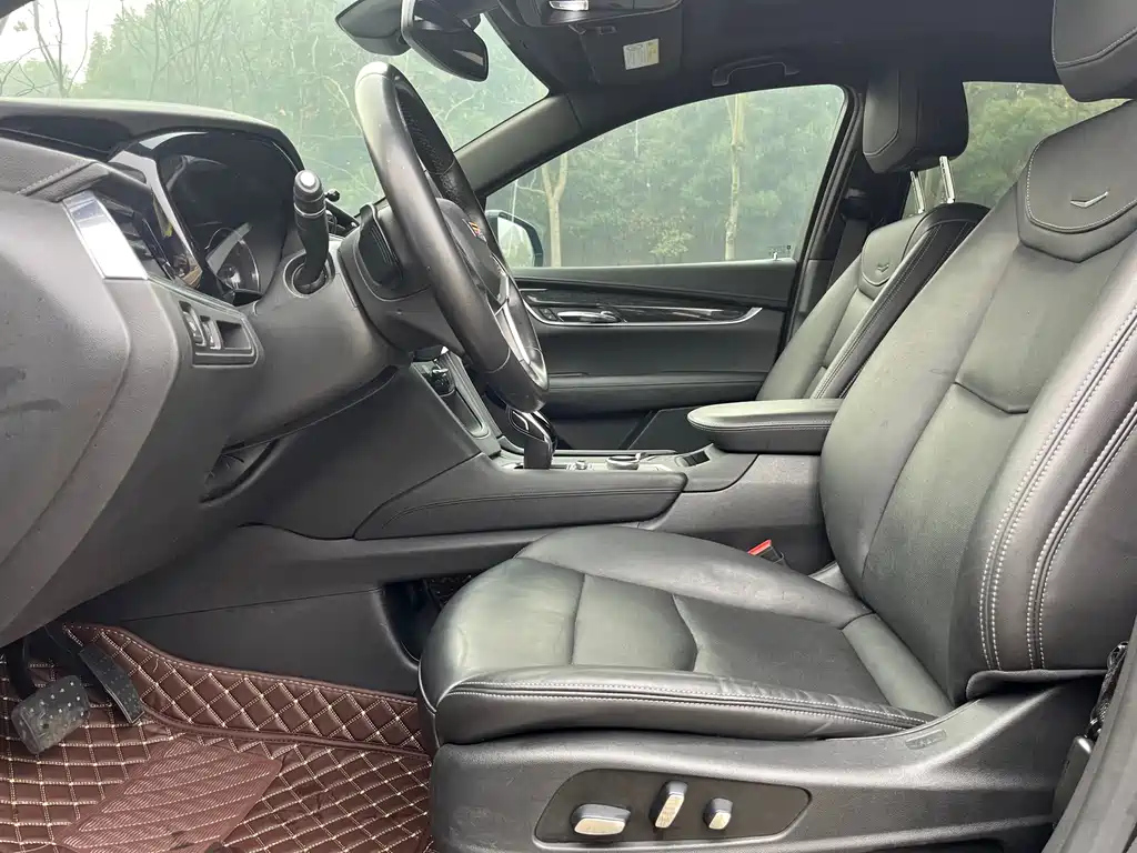 CADILLAC XT5 2020
