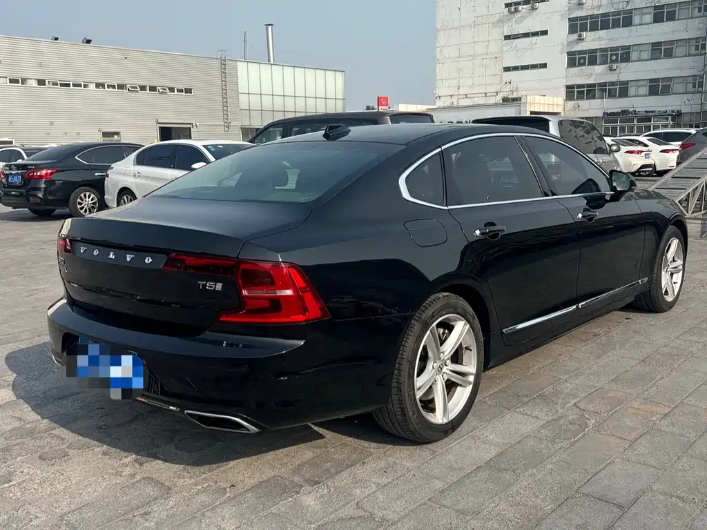 VOLVO S90 2020
