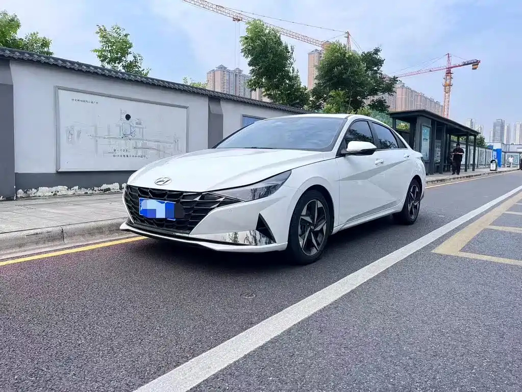 HYUNDAI ELANTRA 2022