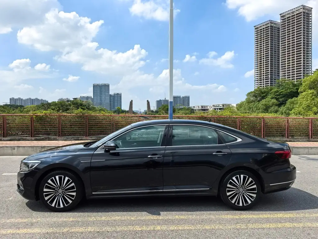 VOLKSWAGEN PASSAT 2020