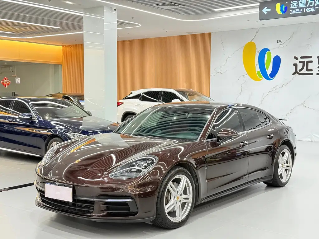 PORSCHE PANAMERA 2017