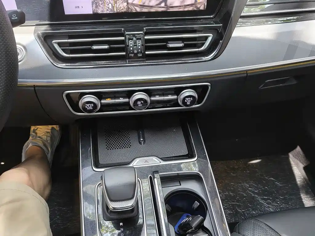 HONGQI HS5 2023