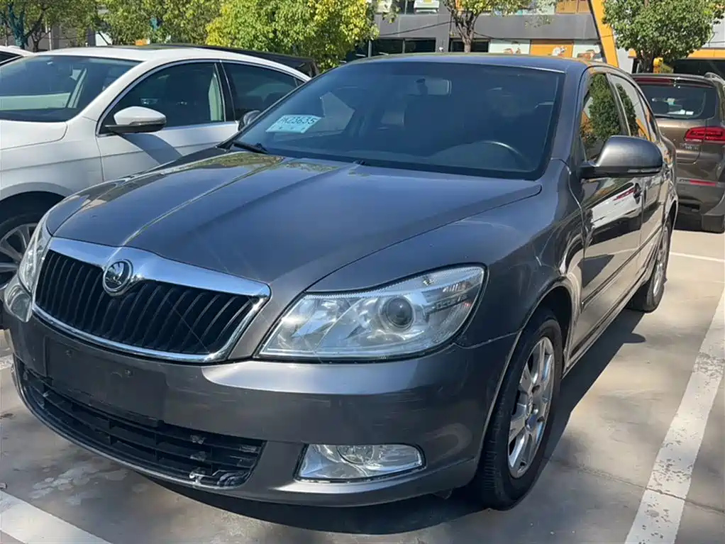 SKODA OCTAVIA 2013