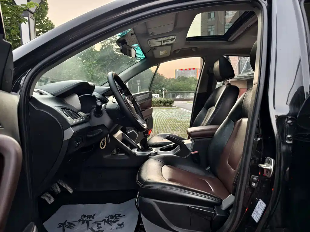 JAC REFINE S5 2015