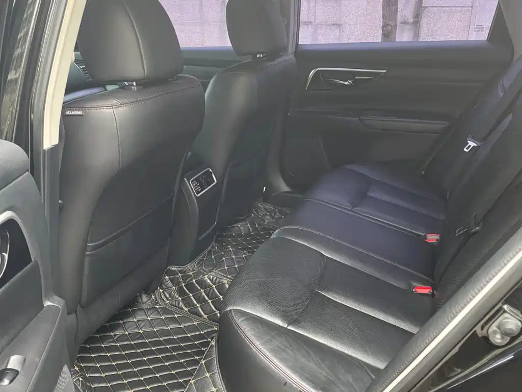NISSAN TEANA 2018