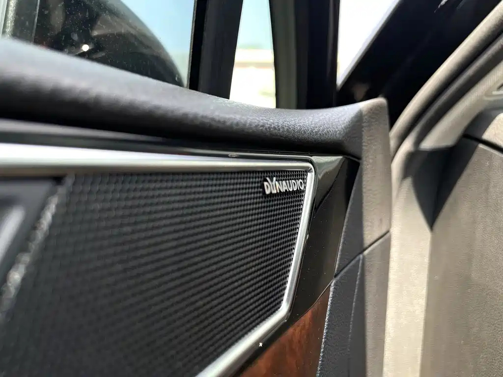 VOLKSWAGEN MAGOTAN 2019