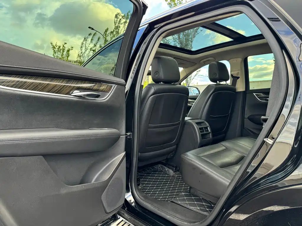 CADILLAC XT5 2018