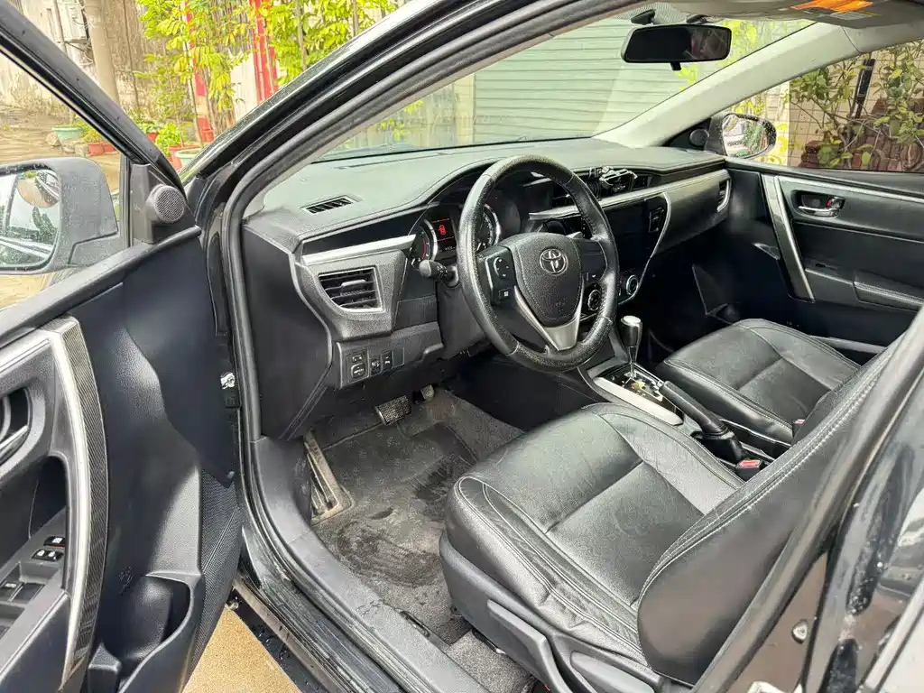 TOYOTA COROLLA 2014