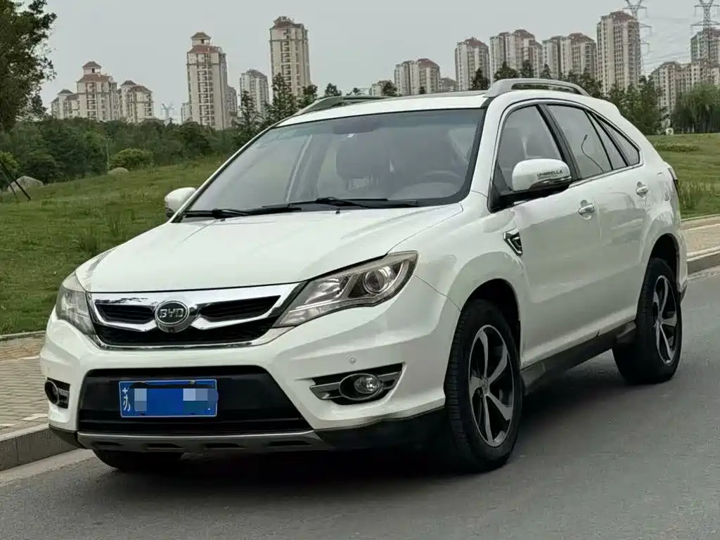 BYD S7 2015