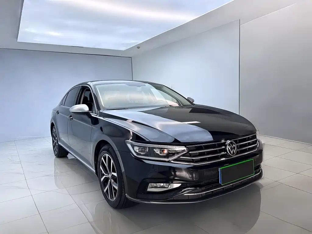 VOLKSWAGEN MAGOTAN 2020
