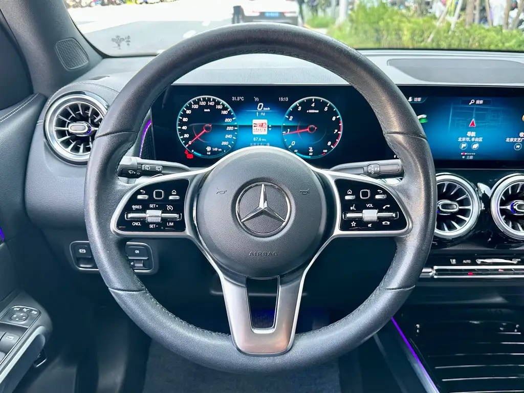 MERCEDES BENZ GLB 2021