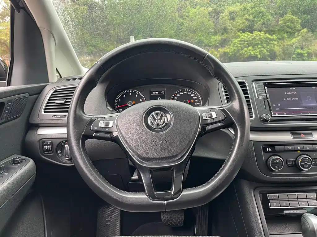 VOLKSWAGEN SHARAN 2016