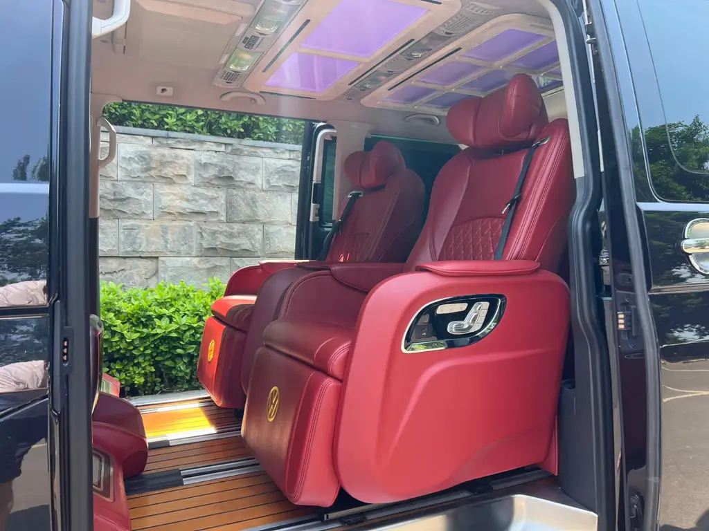 VOLKSWAGEN MULTIVAN 2012