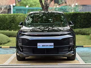 LI AUTO L6  2024