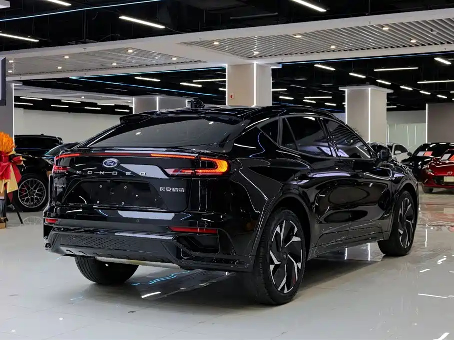FORD MONDEO 2024