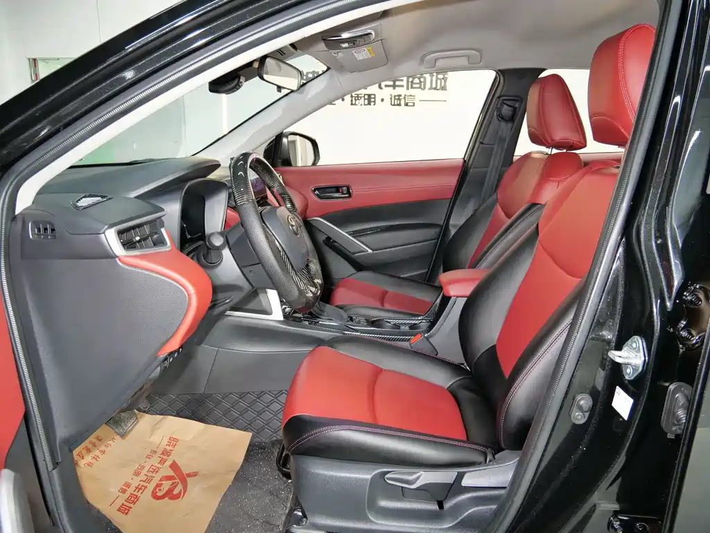 TOYOTA COROLLA CROSS 2024