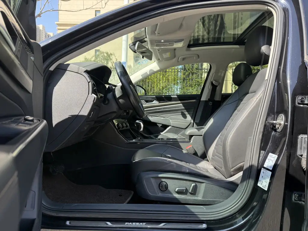 VOLKSWAGEN PASSAT 2019
